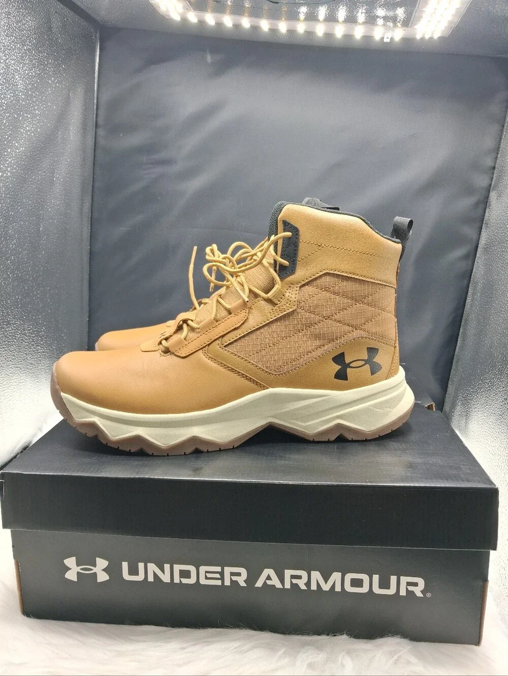 Under Armour Stellar G2  Men’s Tan & Black High-Top Outdoor Boots